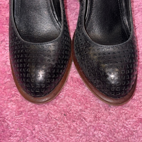 Kelsi Dagger Brooklyn Laser Cut Stacked Pumps - Picture 5 of 8